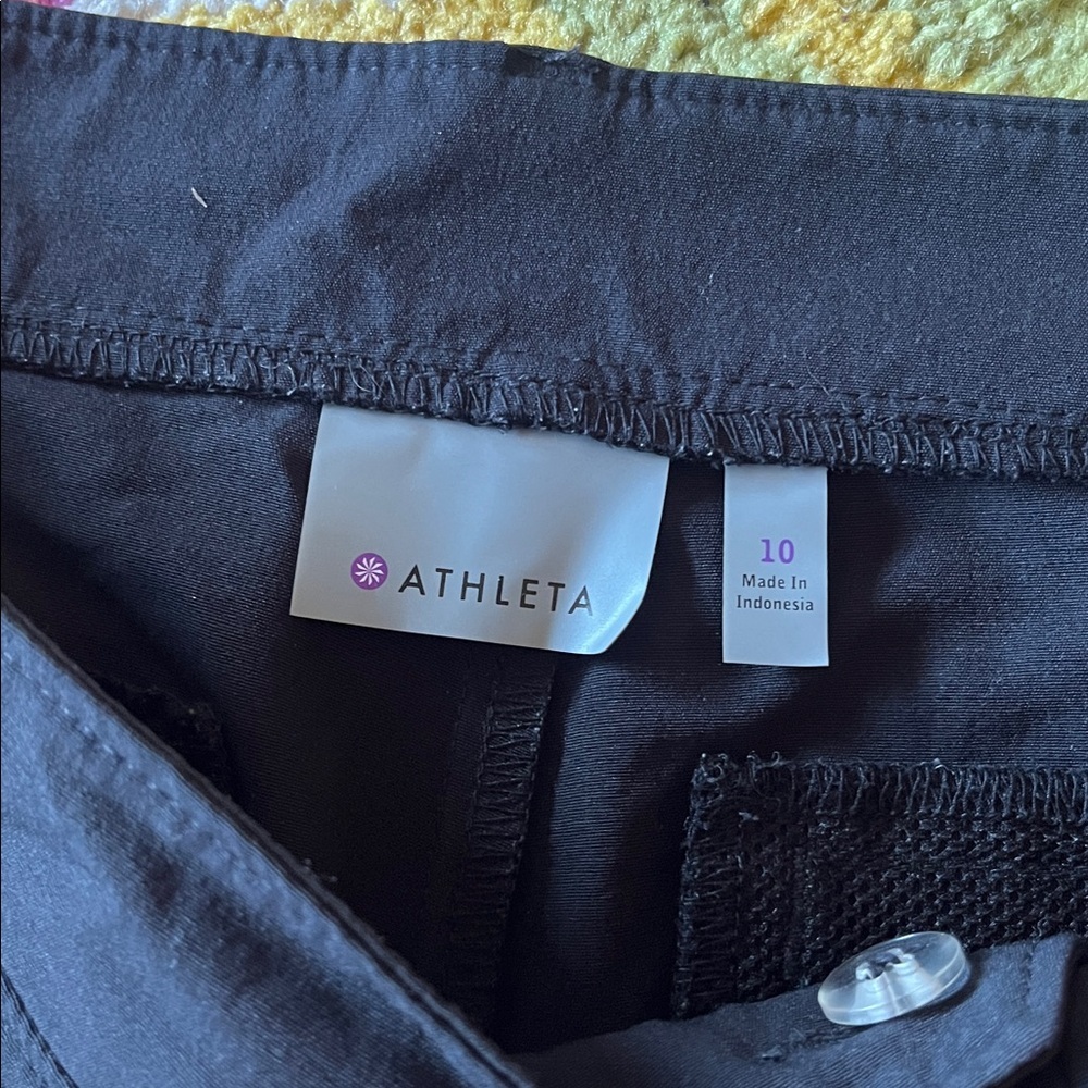 WOMENS SIZE 10 ATHLETA SUMMER SHORTS - Picture 4 of 6